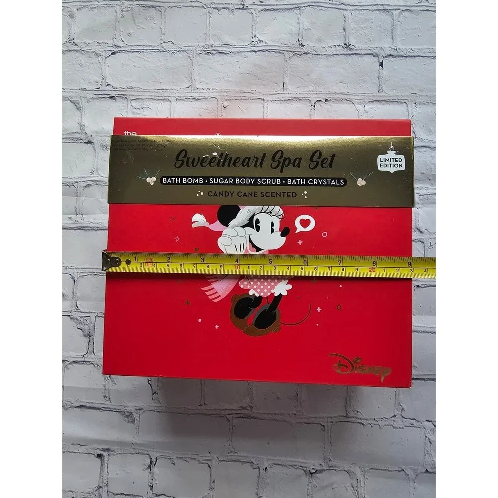 Disney‎ Minnie Mouse The Crème Shop Sweetheart Spa Gift Set Limited Edition New